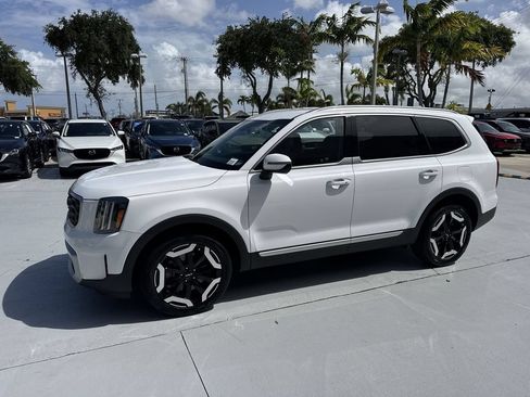 Used 2024 Kia Telluride S FWD image 10