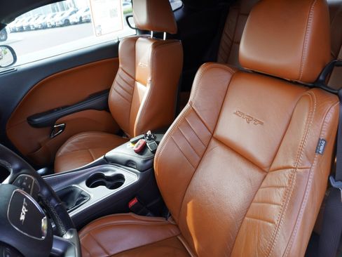 Used 2015 Dodge Challenger SRT Hellcat image 2