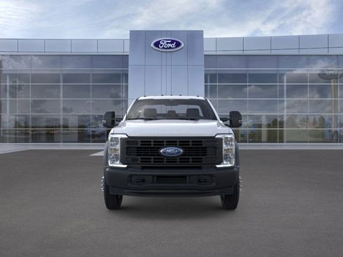 New 2025 Ford F550 image 6