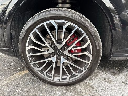 Used 2025 Audi SQ5 Premium Plus w/ Premium Plus Package image 15