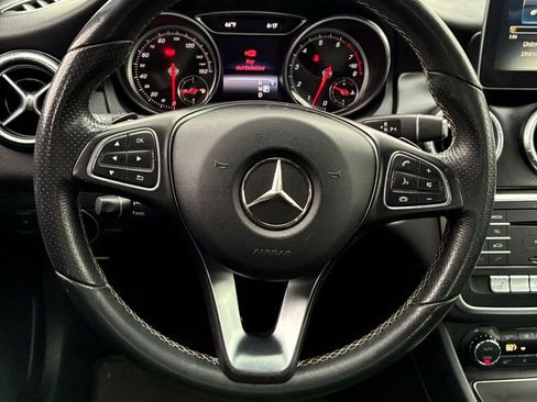 Used 2018 Mercedes-Benz CLA 250 4MATIC image 20