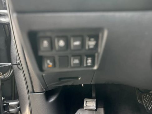 Used 2017 Nissan Pathfinder SL w/ SL Tech Package FWD image 11