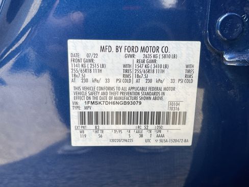 Used 2022 Ford Explorer XLT w/ Equipment Group 202A image 10