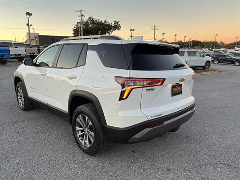 Used 2025 Chevrolet Equinox LT w/ Convenience Package II image 5