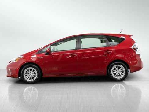 Used 2014 Toyota Prius V Three FWD image 2