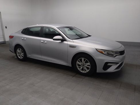 Used 2019 Kia Optima LX FWD image 11