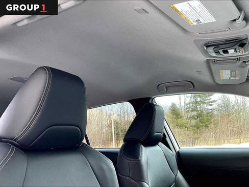 Certified 2025 Toyota Corolla Cross XLE image 14