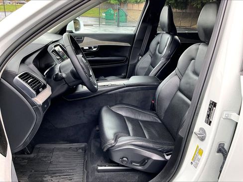 Used 2023 Volvo XC90 B6 Ultimate w/ Protection Package Premier AWD/4WD image 27