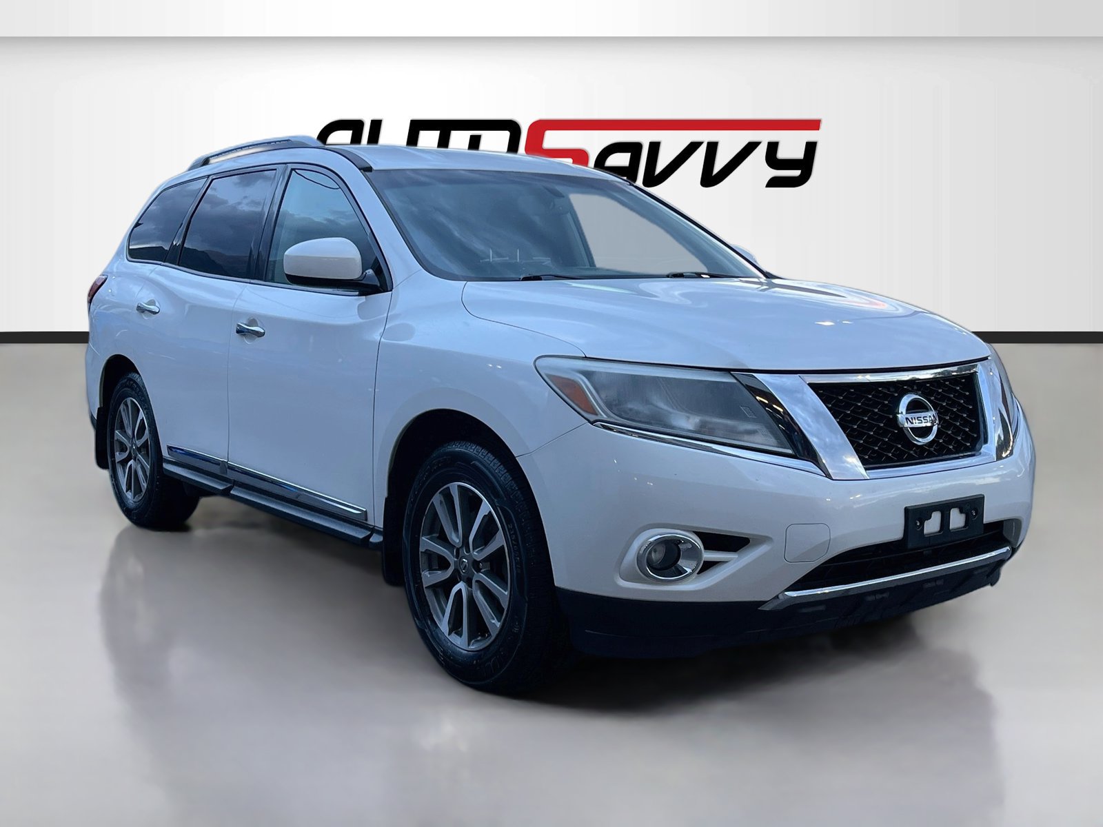 Used 2014 Nissan Pathfinder SL w/ SL Tech Package AWD/4WD image 1
