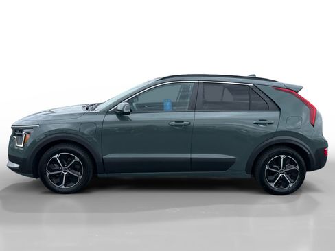 Used 2023 Kia Niro EX FWD image 2