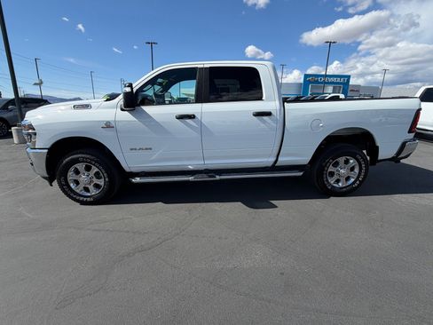 Used 2025 RAM 2500 Big Horn AWD/4WD image 6