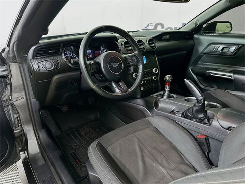 Used 2019 Ford Mustang EcoBoost image 10