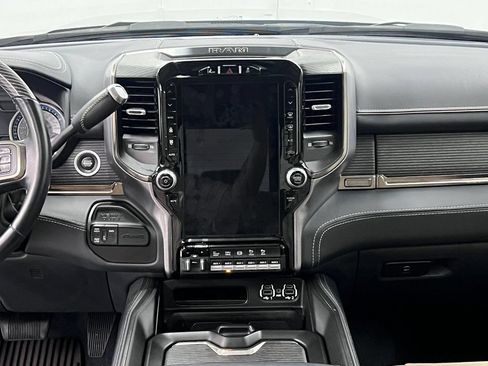 Used 2022 RAM 3500 Limited AWD/4WD image 14