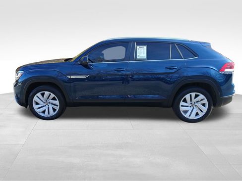 Used 2023 Volkswagen Atlas Cross Sport SE image 2