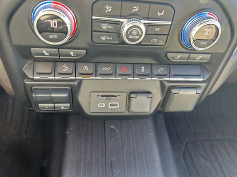 Used 2021 GMC Sierra 1500 SLT image 16