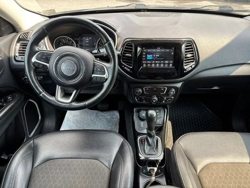 Used 2019 Jeep Compass Latitude AWD/4WD image 16