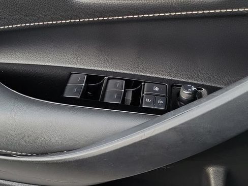 Used 2022 Toyota Corolla SE FWD image 18