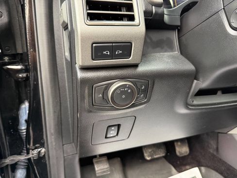 Used 2017 Ford F150 Raptor w/ Equipment Group 802A Luxury image 24