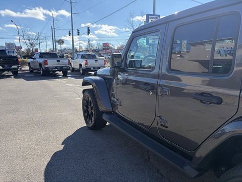 Used 2021 Jeep Wrangler Unlimited Sahara w/ Cold Weather Group image 4