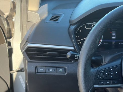 Used 2022 Nissan Altima 2.5 SV image 16