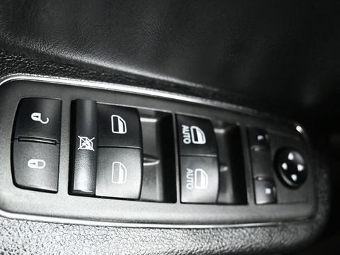 Used 2021 Dodge Charger SXT w/ Leather Interior Group RWD image 29