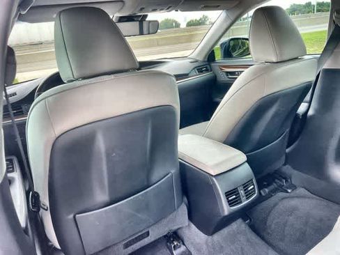 Used 2018 Lexus ES 350 w/ Ultra Luxury Package FWD image 13