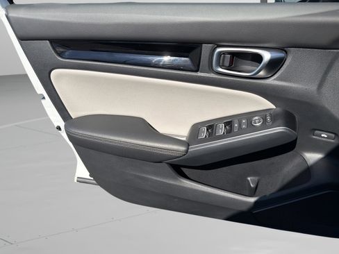 Used 2024 Honda Civic Touring image 29