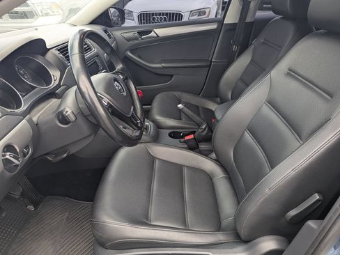 Used 2017 Volkswagen Jetta SE FWD image 26
