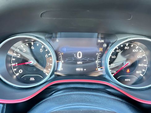 Used 2020 Jeep Compass Trailhawk image 31