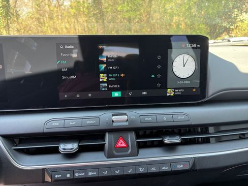 Used 2025 Kia K4 LXS image 17