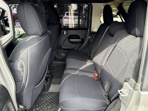 Used 2021 Jeep Wrangler Unlimited Sport image 10