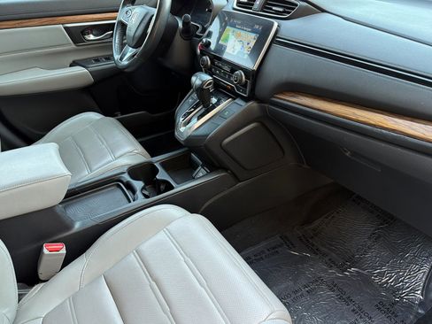 Used 2019 Honda CR-V Touring image 16