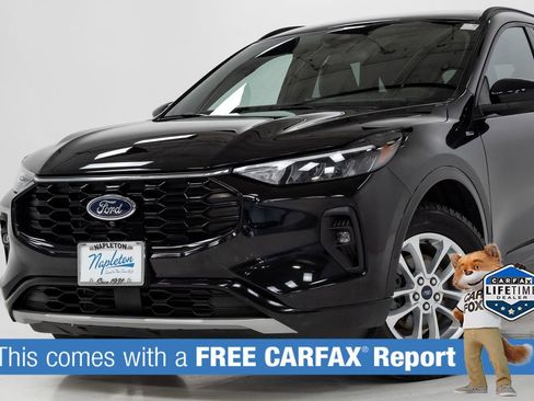 Used 2023 Ford Escape ST-Line Select w/ Tech Pack #2 image 2