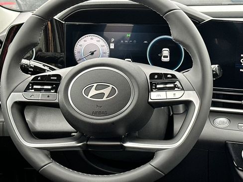 New 2025 Hyundai Elantra SEL image 24