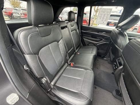 Used 2023 Jeep Grand Cherokee Overland image 27