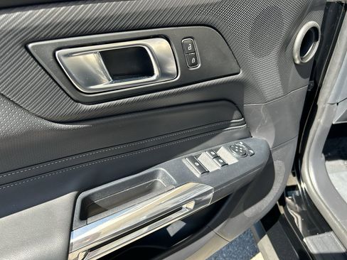 Used 2025 Ford Mustang Premium RWD image 15