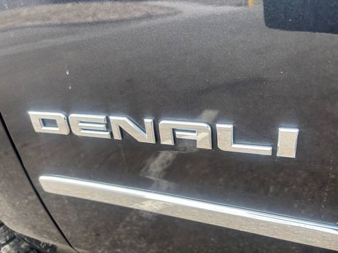 Used 2020 GMC Yukon XL Denali w/ Denali Ultimate Package image 12