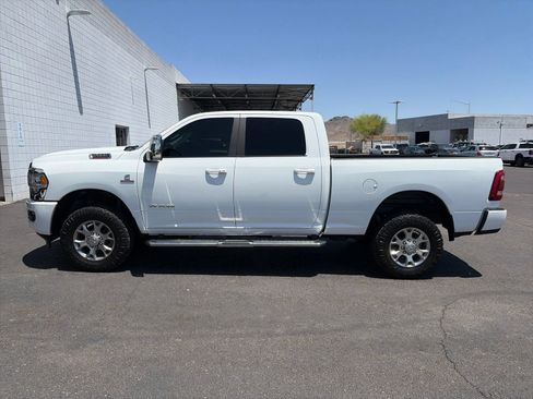 Used 2023 RAM 2500 Laramie AWD/4WD image 2