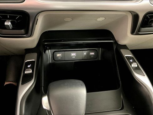 Used 2023 Kia Sorento EX w/ Panoramic Sunroof Package FWD image 16