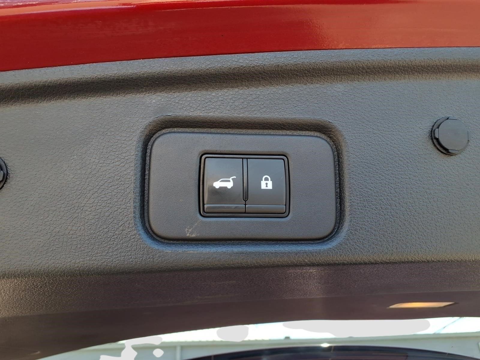 Used 2022 Nissan Pathfinder SL w/ SL Black Package AWD/4WD image 17