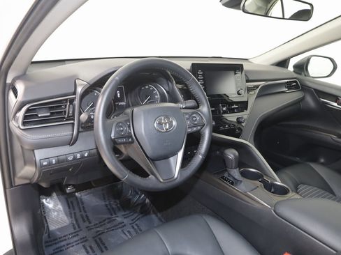 Used 2021 Toyota Camry SE image 25