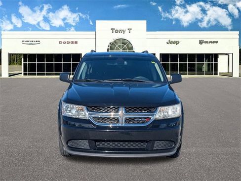 Used 2020 Dodge Journey SE image 2