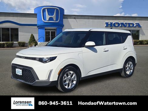 Used 2024 Kia Soul LX w/ Option Group 015 image 1