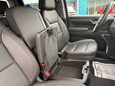 Used 2025 GMC Sierra 1500 SLT image 48