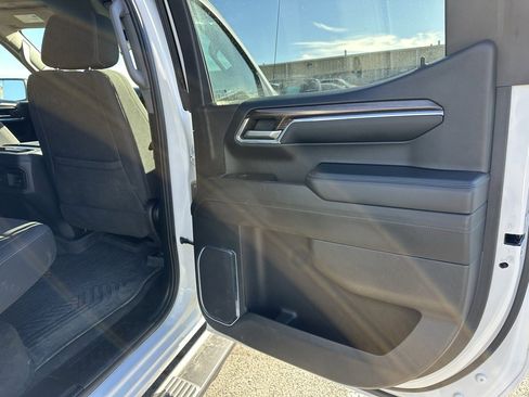 Used 2024 Chevrolet Silverado 1500 LT Trail Boss w/ Protection Package image 18