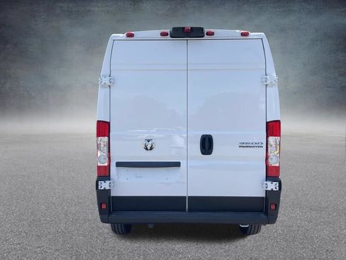 New 2026 RAM ProMaster 2500 w/ Convenience Group FWD image 8