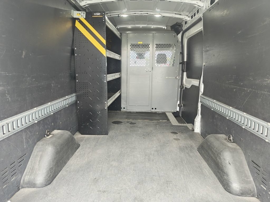 Used 2018 Ford Transit 250 148 Medium Roof RWD image 2