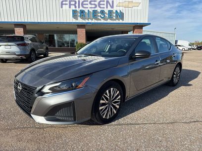 Used 2024 Nissan Altima 2.5 SV