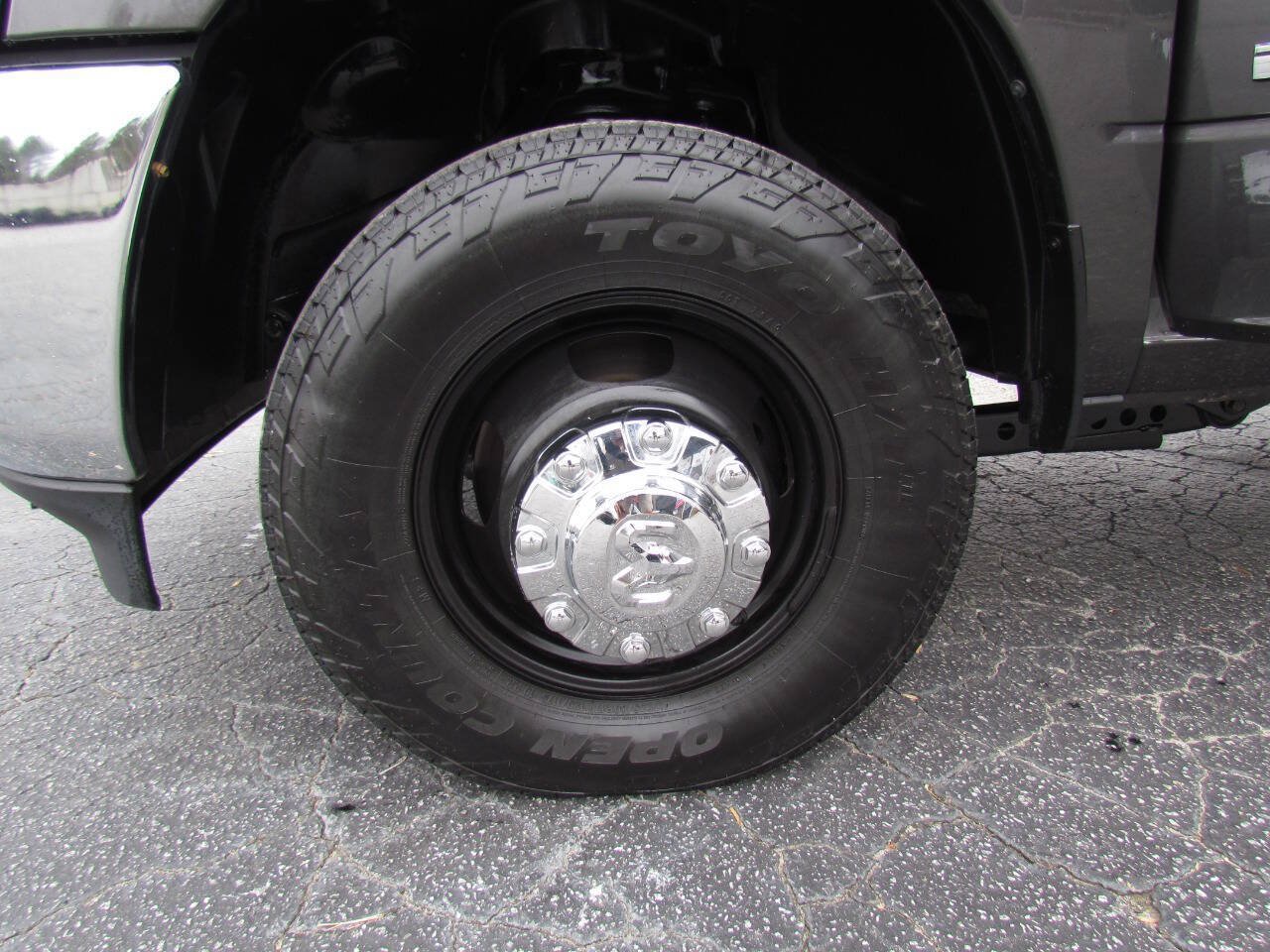 Used 2019 RAM 3500 Tradesman w/ Chrome Appearance Group AWD/4WD image 25