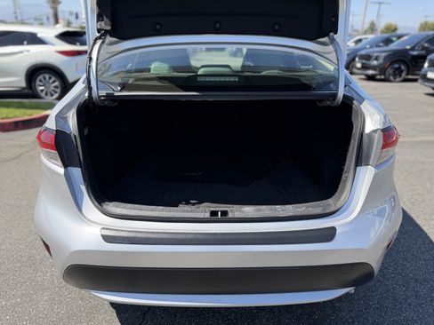 Used 2022 Toyota Corolla LE w/ Carpet Mat Package (TMS) FWD image 10